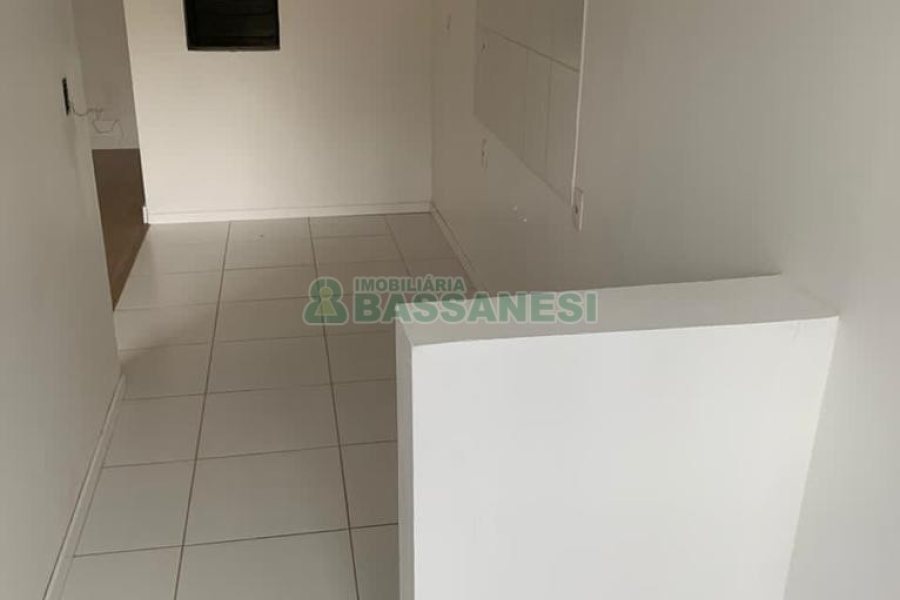 Apartamento com 69m², 2 dormitórios, 2 vagas, no bairro Lourdes em Caxias do Sul para Comprar