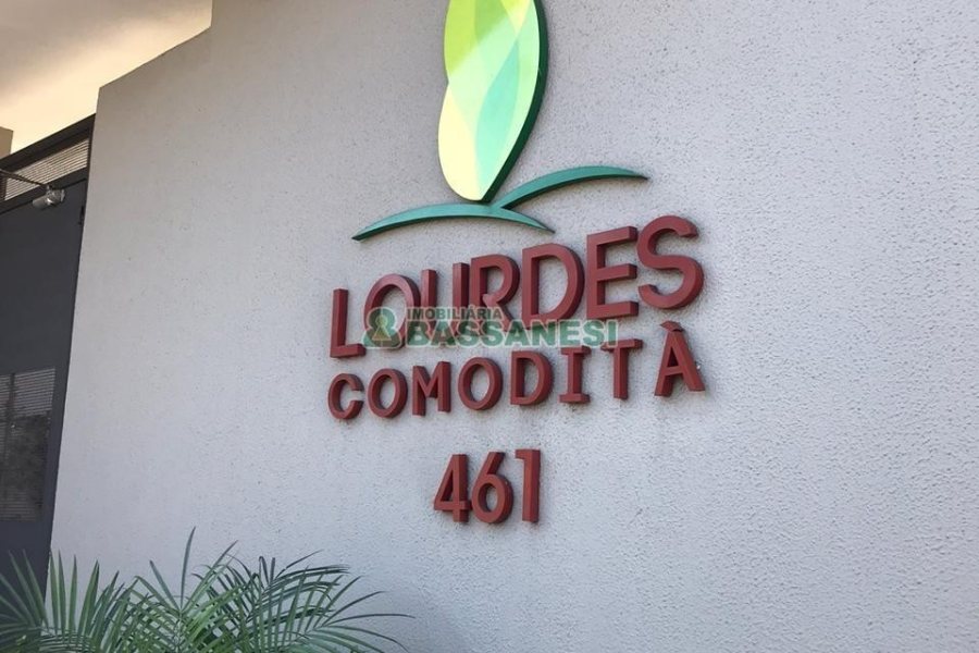 Apartamento com 69m², 2 dormitórios, 2 vagas, no bairro Lourdes em Caxias do Sul para Comprar