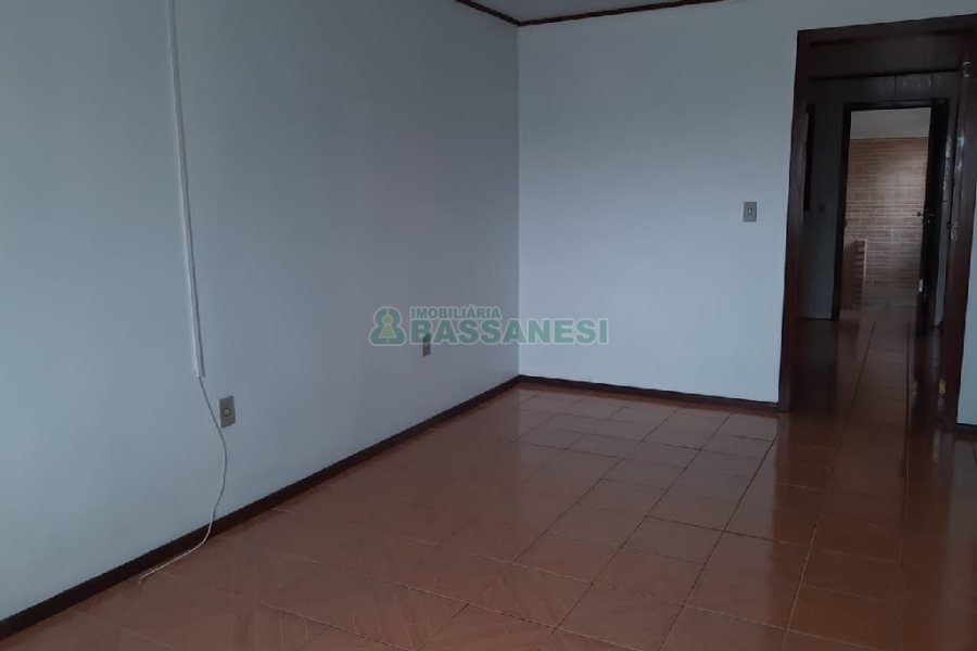Casa com 70m², 2 dormitórios, 2 vagas, no bairro Cidade Nova em Caxias do Sul para Comprar