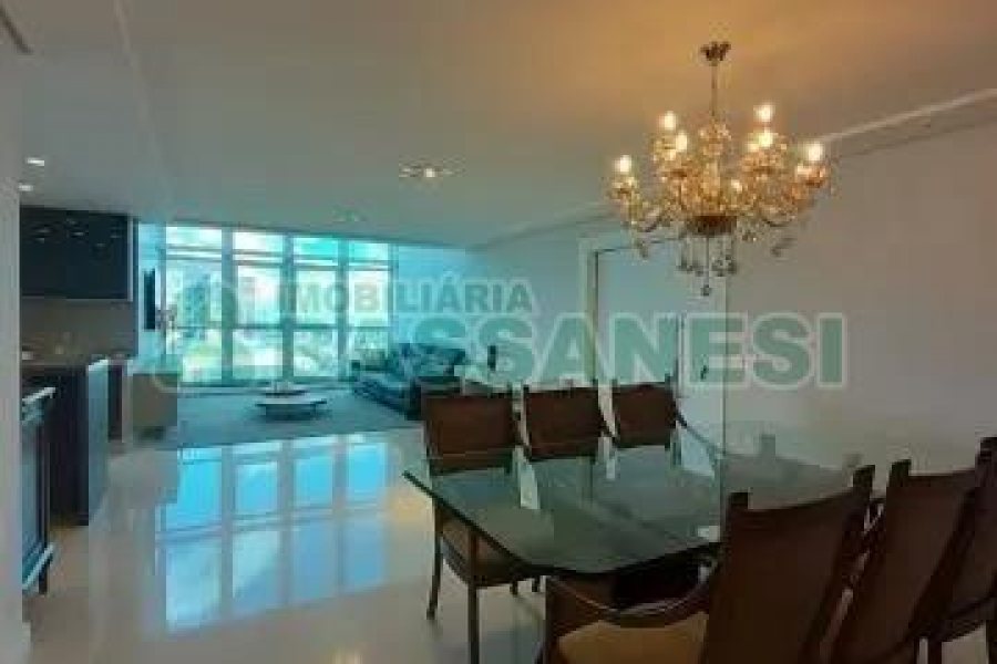 Apto Mobiliado com 167m², 3 dormitórios, 3 vagas, no bairro Universitário em Caxias do Sul para Comprar