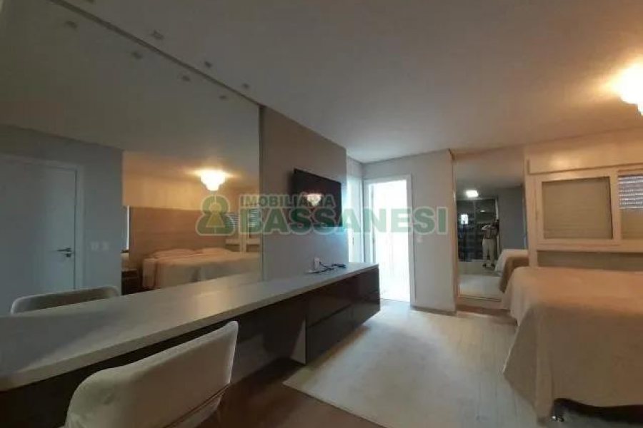 Apto Mobiliado com 167m², 3 dormitórios, 3 vagas, no bairro Universitário em Caxias do Sul para Comprar
