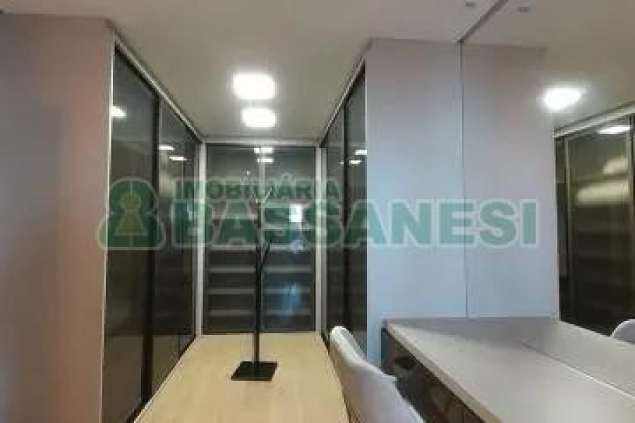 Apto Mobiliado com 167m², 3 dormitórios, 3 vagas, no bairro Universitário em Caxias do Sul para Comprar