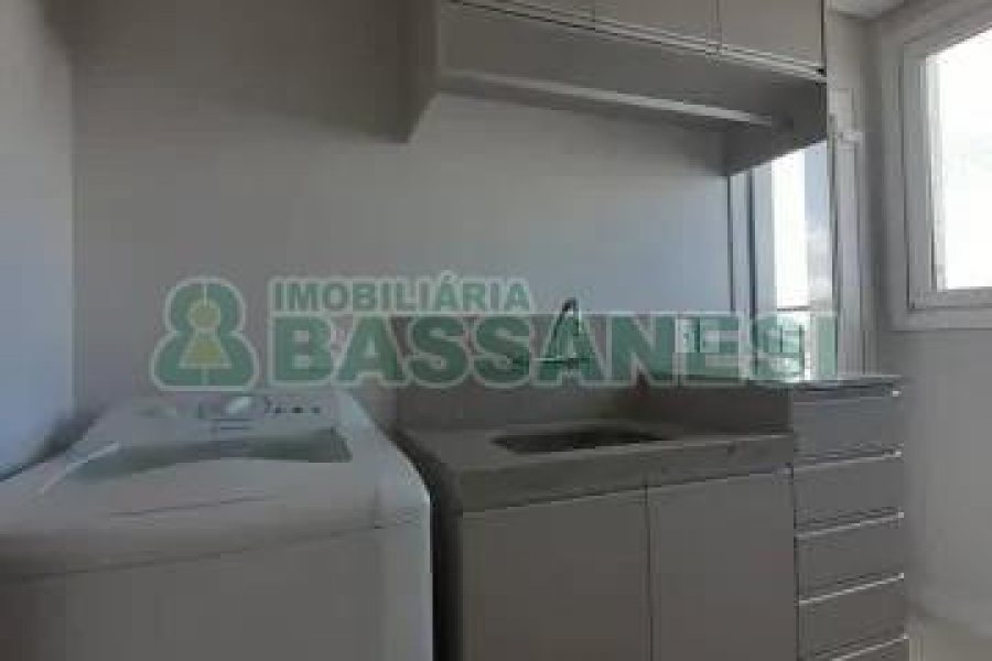 Apto Mobiliado com 167m², 3 dormitórios, 3 vagas, no bairro Universitário em Caxias do Sul para Comprar
