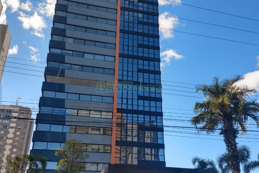 Apto Mobiliado com 167m², 3 dormitórios, 3 vagas, no bairro Universitário em Caxias do Sul para Comprar