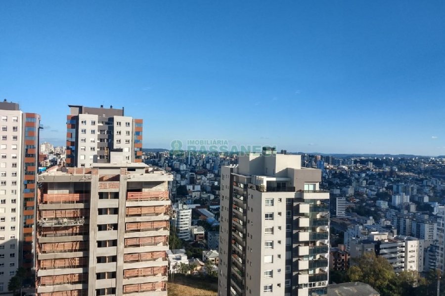 Apto Mobiliado com 167m², 3 dormitórios, 3 vagas, no bairro Universitário em Caxias do Sul para Comprar