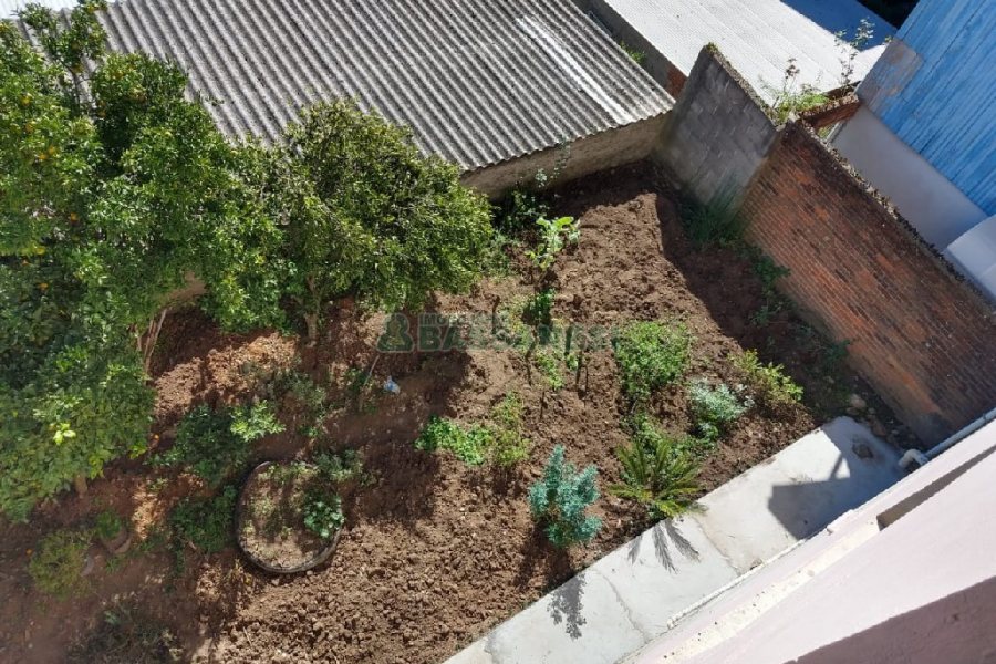 Casa com 209m², 4 dormitórios, 3 vagas, no bairro Marechal Floriano em Caxias do Sul para Comprar