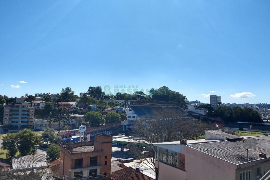 Casa com 209m², 4 dormitórios, 3 vagas, no bairro Marechal Floriano em Caxias do Sul para Comprar