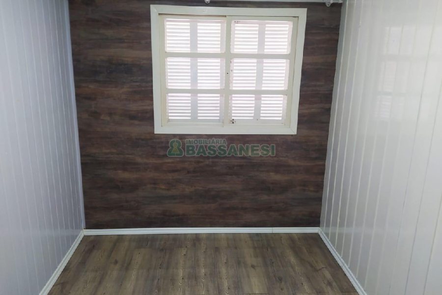 Casa com 113m², 3 dormitórios, 2 vagas, no bairro Planalto em Caxias do Sul para Comprar