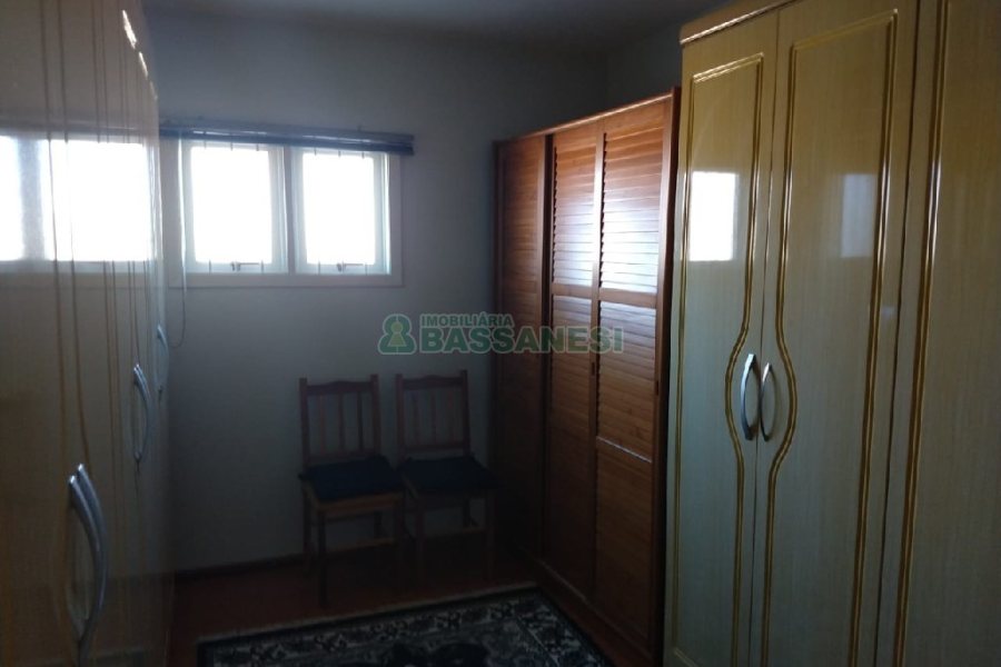 Casa com 338m², 3 dormitórios, 2 vagas, no bairro Arco Baleno em Caxias do Sul para Comprar