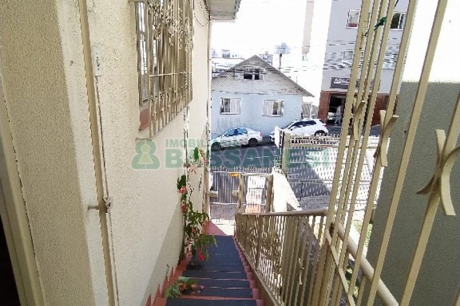 Casa com 92m², 3 dormitórios, no bairro Rio Branco em Caxias do Sul para Alugar