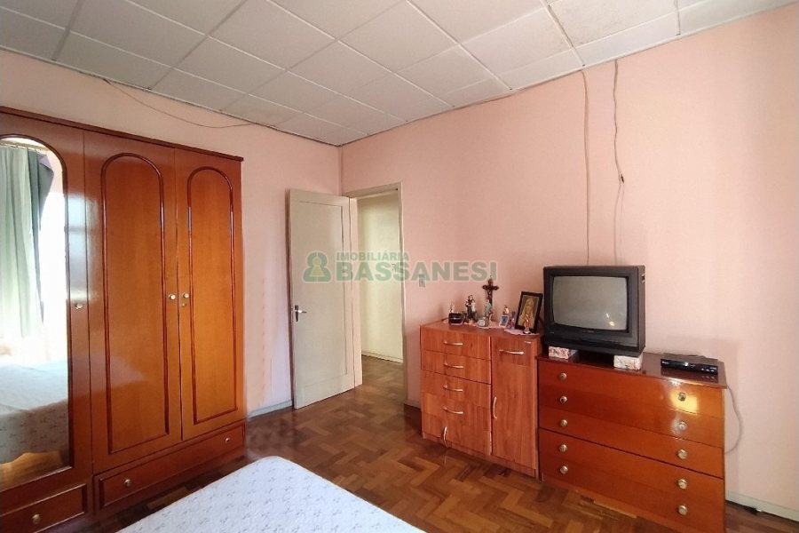 Casa com 92m², 3 dormitórios, no bairro Rio Branco em Caxias do Sul para Alugar