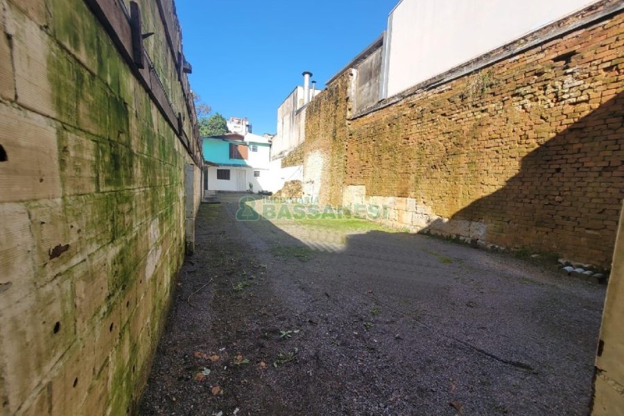 Casa Comercial com 190m², 3 dormitórios, no bairro Lourdes em Caxias do Sul para Alugar