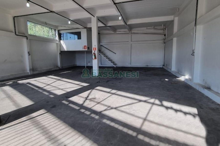 Loja com 120m², no bairro Bela Vista em Caxias do Sul para Alugar ou Comprar