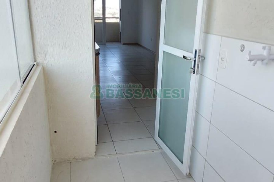 Apartamento com 52m², 2 dormitórios, 1 vaga, no bairro Cidade Nova em Caxias do Sul para Comprar