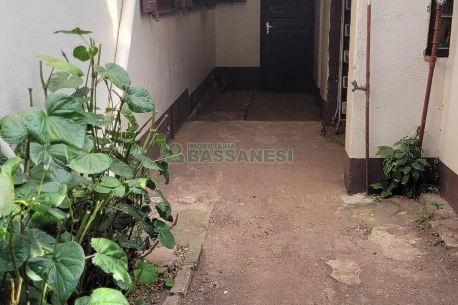 Casa com 100m², 5 dormitórios, no bairro Lourdes em Caxias do Sul para Comprar