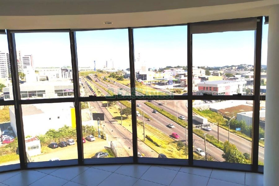 Sala com 455m², 8 vagas, no bairro Sanvitto em Caxias do Sul para Alugar