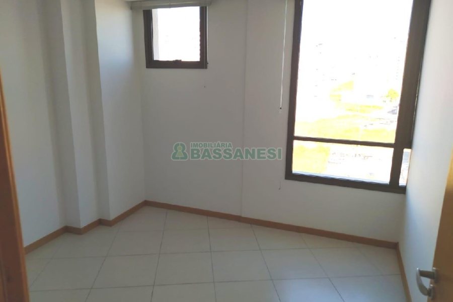 Sala com 455m², 8 vagas, no bairro Sanvitto em Caxias do Sul para Alugar