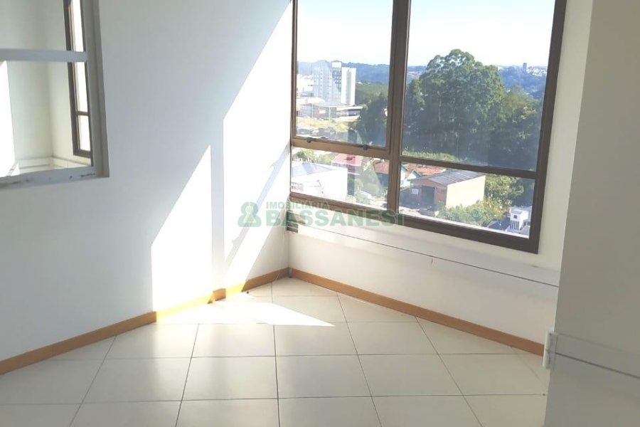 Sala com 455m², 8 vagas, no bairro Sanvitto em Caxias do Sul para Alugar
