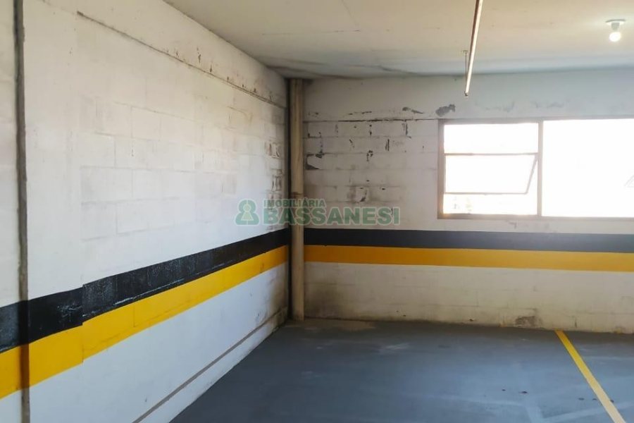 Sala com 455m², 8 vagas, no bairro Sanvitto em Caxias do Sul para Alugar