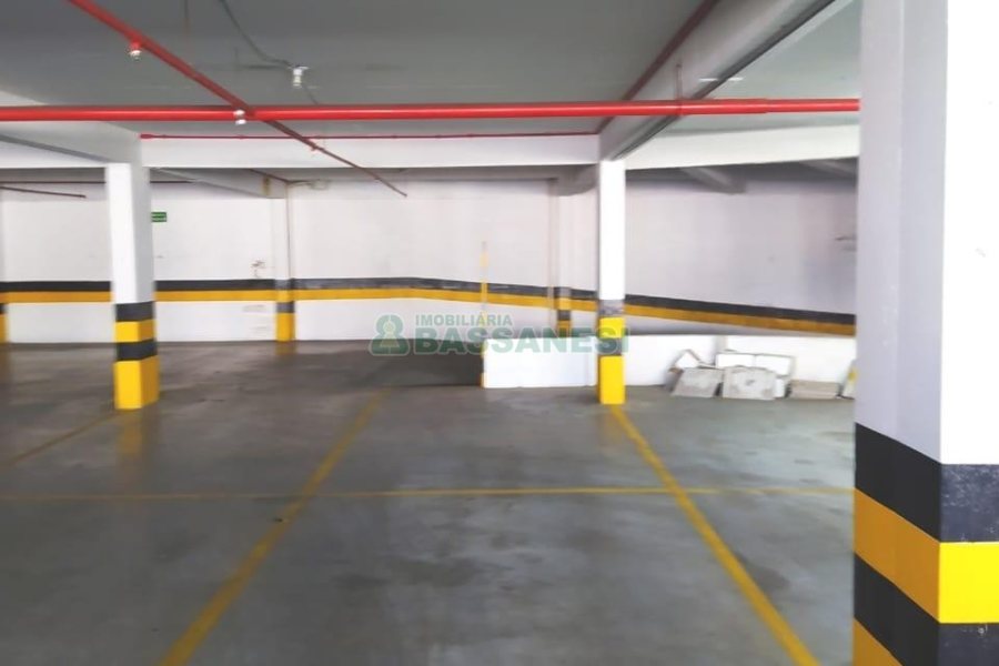 Sala com 455m², 8 vagas, no bairro Sanvitto em Caxias do Sul para Alugar
