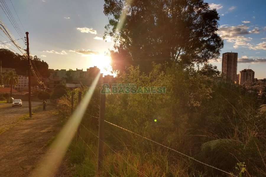 Terreno, no bairro Marechal Floriano em Caxias do Sul para Comprar