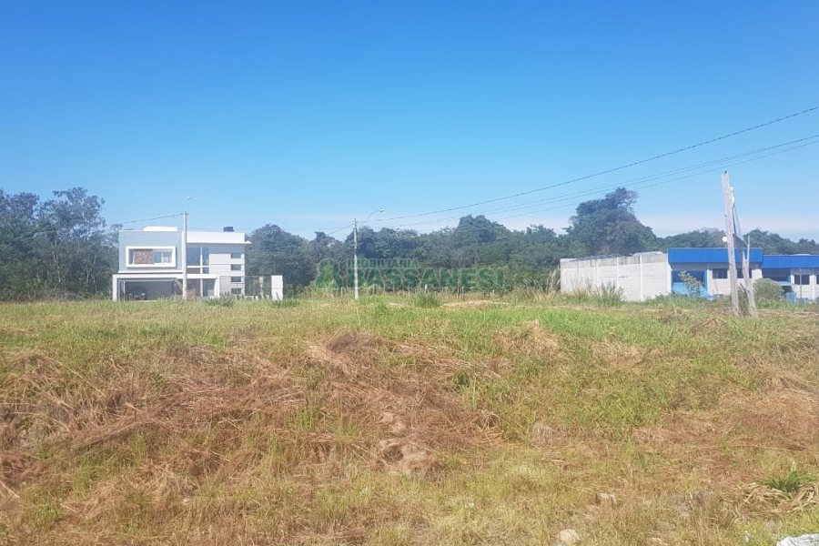 Terreno, no bairro Nossa Senhora das Graças em Caxias do Sul para Comprar