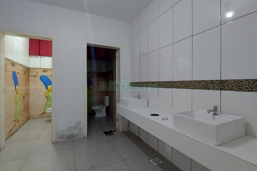 Loja com 270m², no bairro Lourdes em Caxias do Sul para Alugar