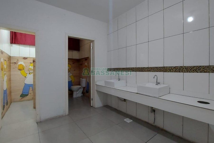 Loja com 270m², no bairro Lourdes em Caxias do Sul para Alugar