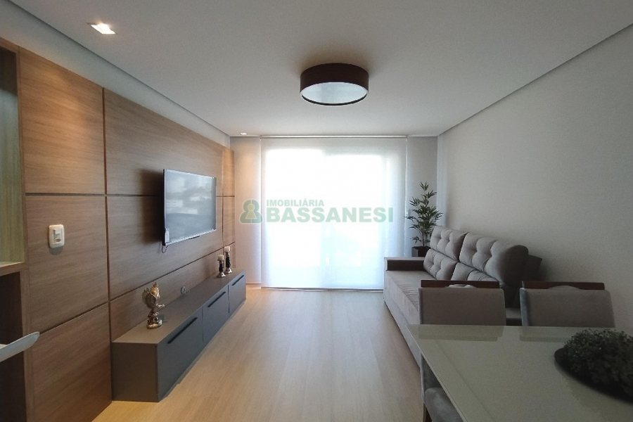 Apto Mobiliado com 54m², 1 dormitório, 2 vagas, no bairro Centro em Caxias do Sul para Alugar