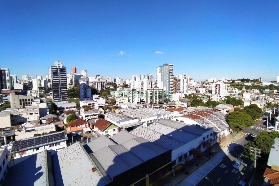 Apto Mobiliado com 54m², 1 dormitório, 2 vagas, no bairro Centro em Caxias do Sul para Alugar