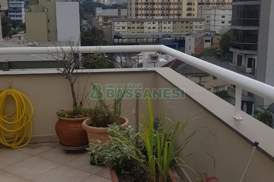 Apto/Cobertura com 176m², 3 dormitórios, 3 vagas, no bairro Centro em Caxias do Sul para Comprar