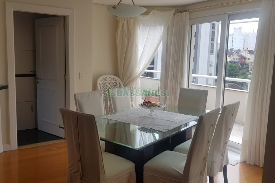 Apto/Cobertura com 176m², 3 dormitórios, 3 vagas, no bairro Centro em Caxias do Sul para Comprar