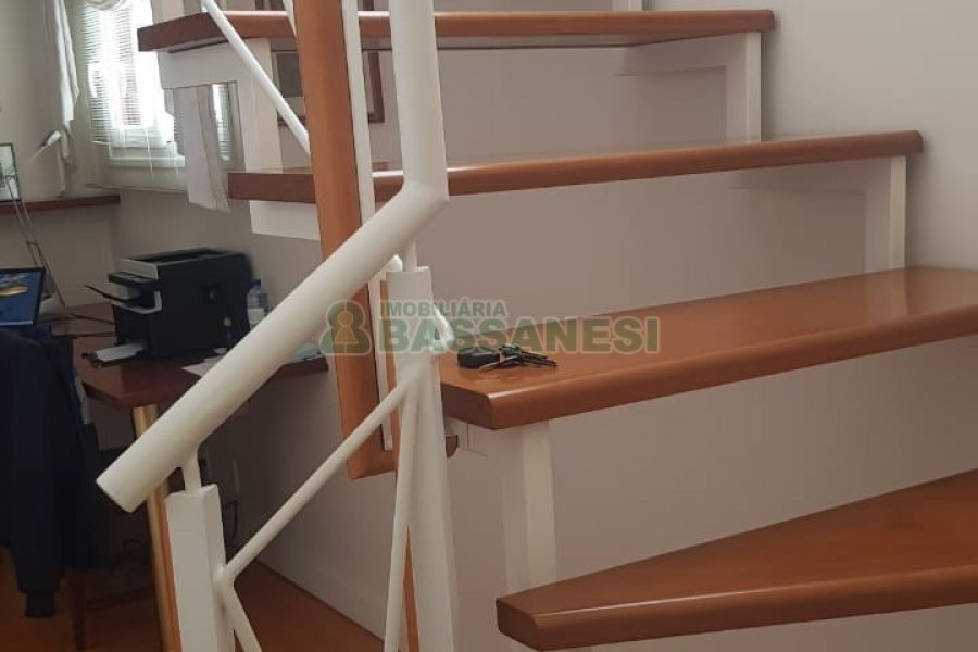Apto/Cobertura com 176m², 3 dormitórios, 3 vagas, no bairro Centro em Caxias do Sul para Comprar