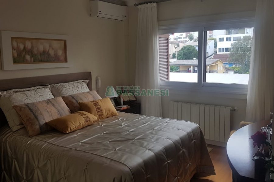 Apto/Cobertura com 176m², 3 dormitórios, 3 vagas, no bairro Centro em Caxias do Sul para Comprar