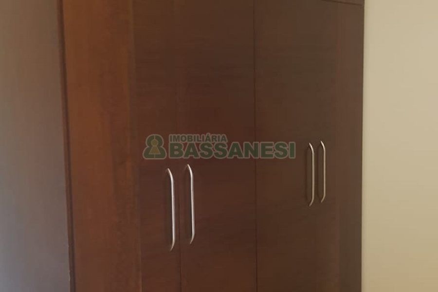 Apto/Cobertura com 176m², 3 dormitórios, 3 vagas, no bairro Centro em Caxias do Sul para Comprar