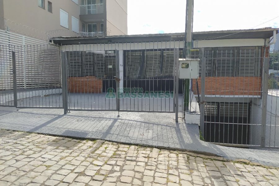 Pavilhão com 600m², no bairro Salgado Filho em Caxias do Sul para Alugar