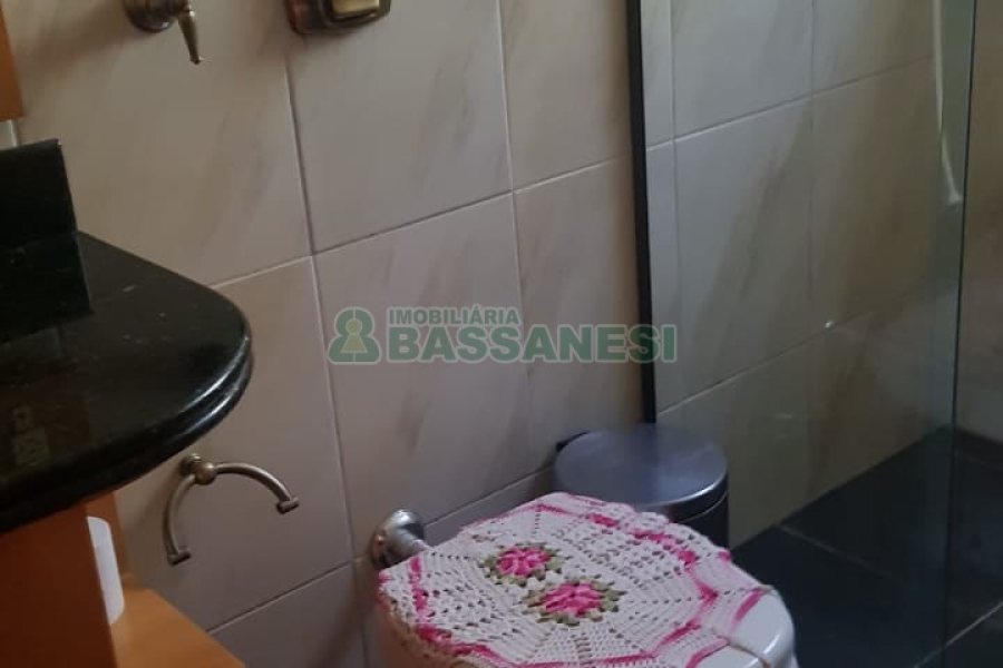 Apartamento com 90m², 3 dormitórios, 2 vagas, no bairro Colina Sorriso em Caxias do Sul para Comprar