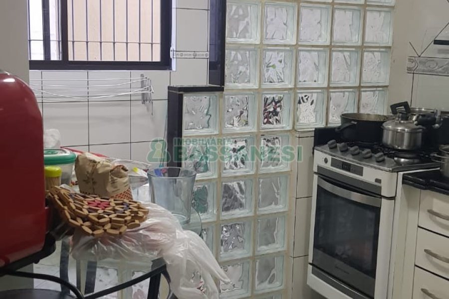 Apartamento com 90m², 3 dormitórios, 2 vagas, no bairro Colina Sorriso em Caxias do Sul para Comprar