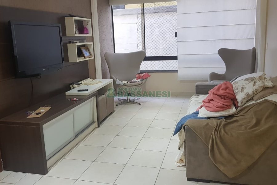 Apartamento com 90m², 3 dormitórios, 2 vagas, no bairro Colina Sorriso em Caxias do Sul para Comprar