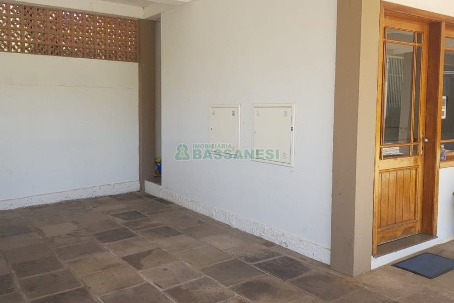 Apartamento com 90m², 3 dormitórios, 2 vagas, no bairro Colina Sorriso em Caxias do Sul para Comprar