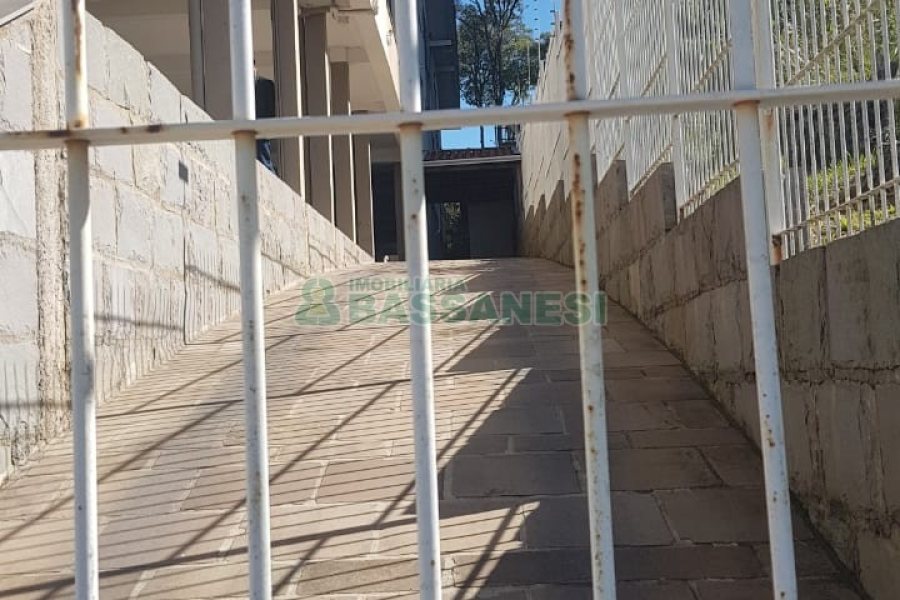 Apartamento com 90m², 3 dormitórios, 2 vagas, no bairro Colina Sorriso em Caxias do Sul para Comprar