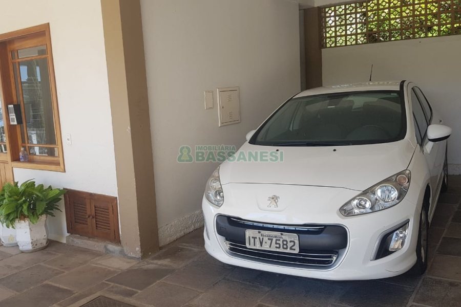 Apartamento com 90m², 3 dormitórios, 2 vagas, no bairro Colina Sorriso em Caxias do Sul para Comprar