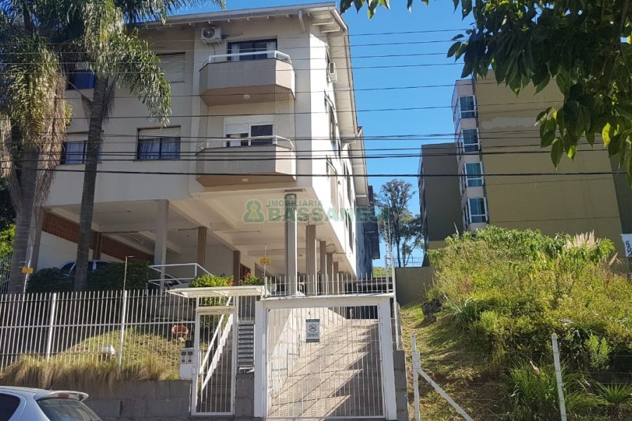 Apartamento com 90m², 3 dormitórios, 2 vagas, no bairro Colina Sorriso em Caxias do Sul para Comprar