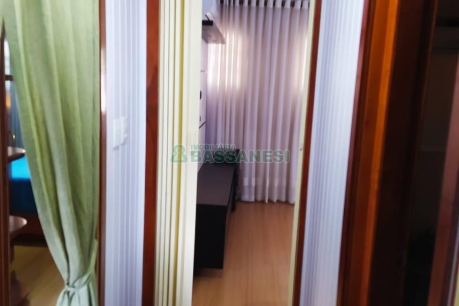 Casa Mobiliada com 130m², 2 dormitórios, 2 vagas, no bairro Presidente Vargas em Caxias do Sul para Comprar