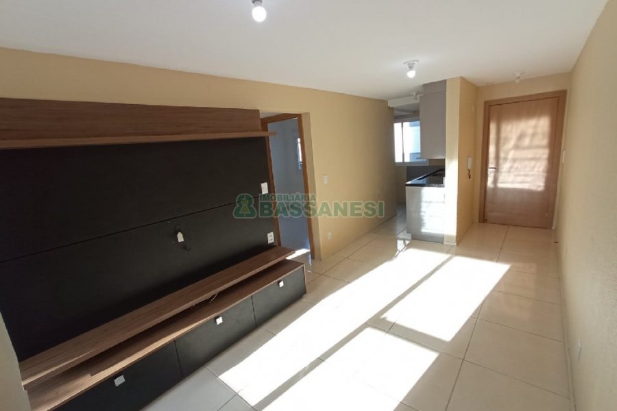 Apartamento com 52m², 2 dormitórios, 1 vaga, no bairro Charqueadas em Caxias do Sul para Alugar