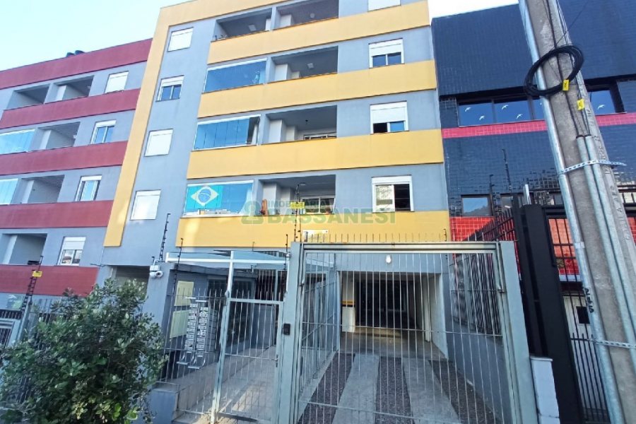 Apartamento com 52m², 2 dormitórios, 1 vaga, no bairro Charqueadas em Caxias do Sul para Alugar