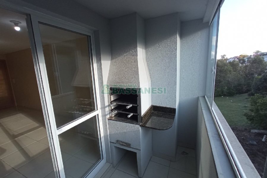Apartamento com 52m², 2 dormitórios, 1 vaga, no bairro Charqueadas em Caxias do Sul para Alugar