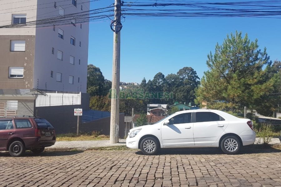 Terreno, no bairro Sanvitto em Caxias do Sul para Comprar