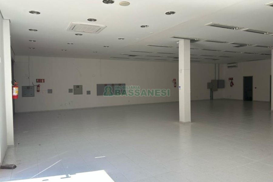 Loja, no bairro Lourdes em Caxias do Sul para Alugar