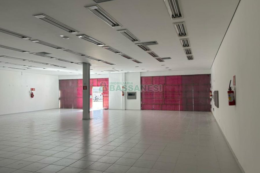 Loja, no bairro Lourdes em Caxias do Sul para Alugar